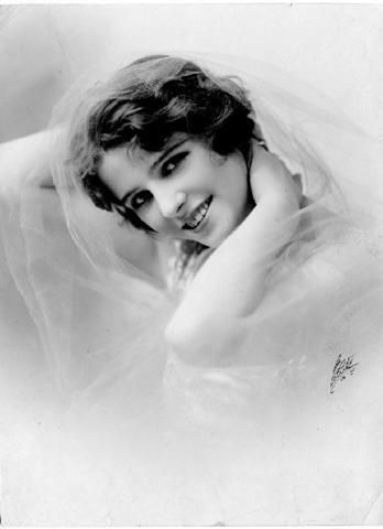 Olive Thomas, who haunts a theater in NYC