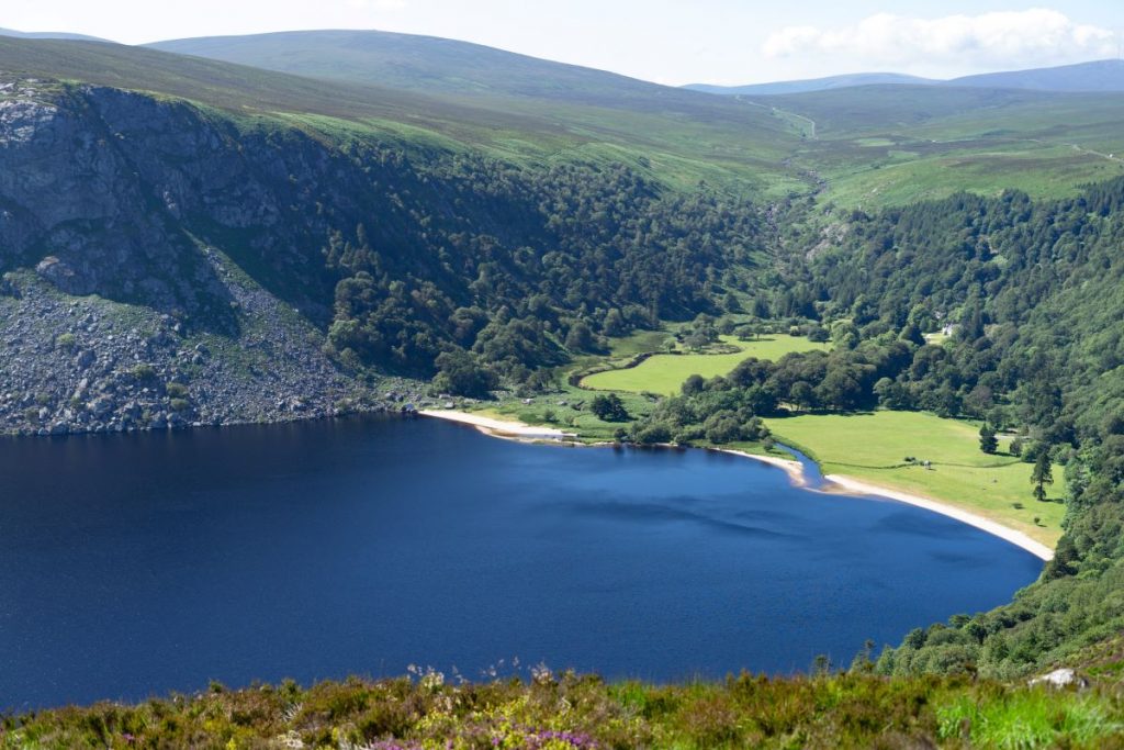 Scenic lake view on a day trip from Dublin to Guinness Lake.