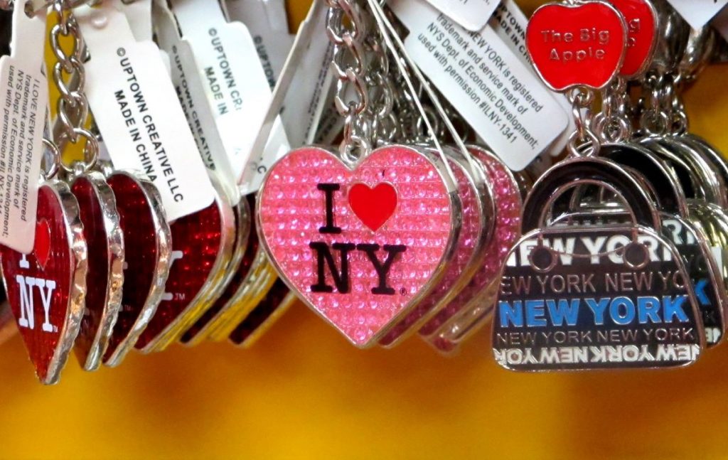 An "I heart NY" key chain at a gift shop in New York City.