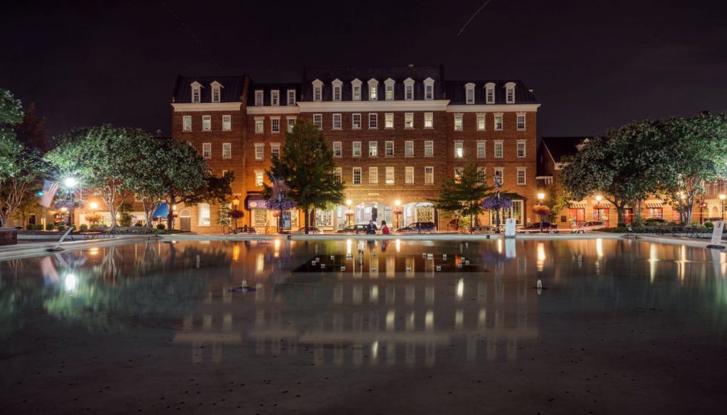 Alexandria City Hall at night time.